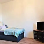 Modernes Apartment Mit Balkon